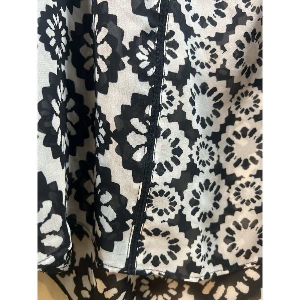 Lane Bryant Top Womens Size 22 / 24 Black White Print Sheer Flowy Blouse Scarf - Picture 2 of 16